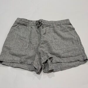 JCREW Black and White Striped Elastic Waist Shorts size Medium